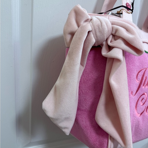 NWT Juicy Couture Pink Strawberry 🍓 Daydreamer Tote in Cherry 🍒 Blossom - Picture 5 of 9